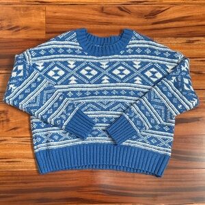 American Eagle Outfitters Blue and White Geometric Sweater